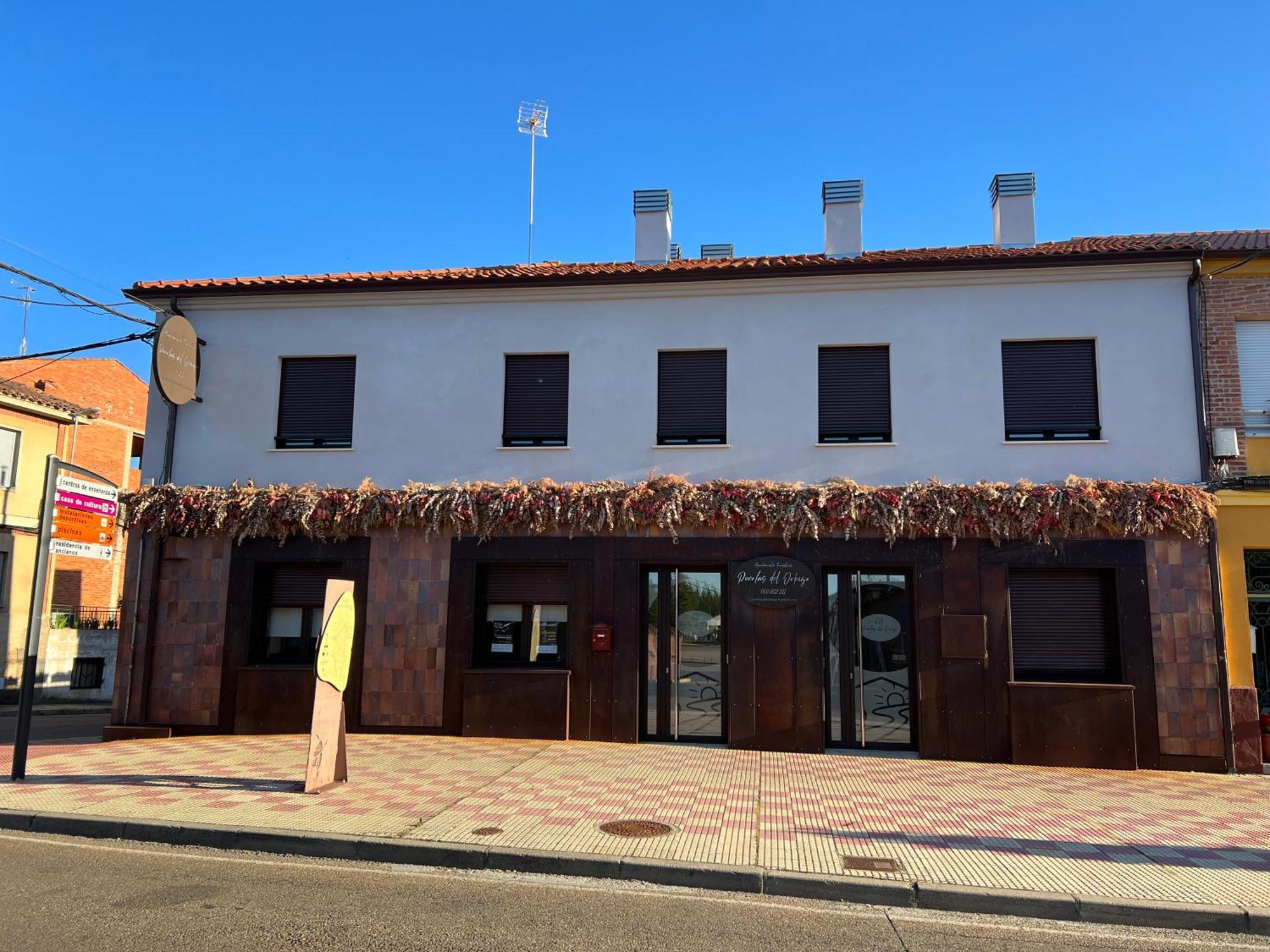Estudio Puertas Del Orbigo Carrizo de la Ribera Eksteriør billede